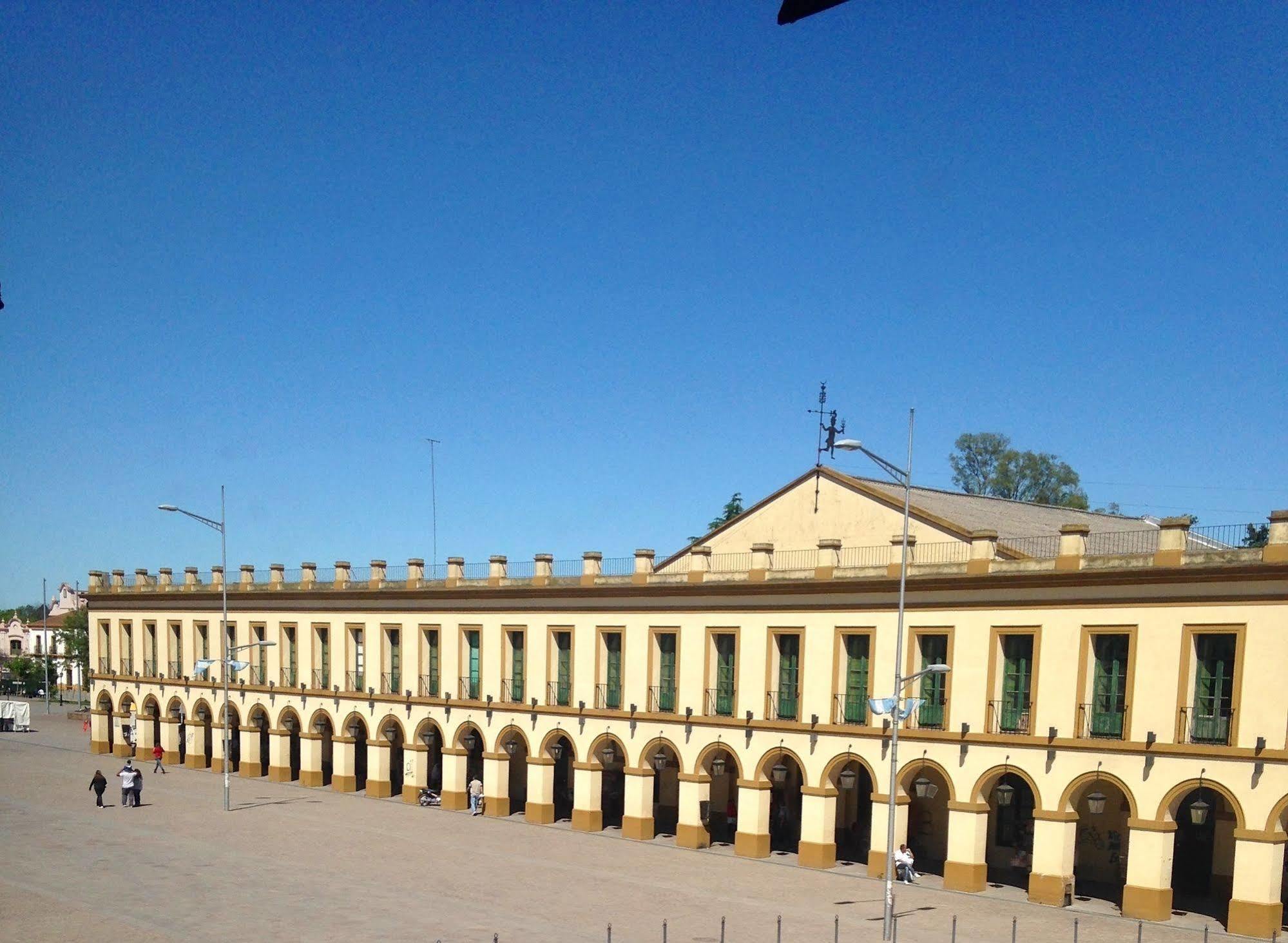 Real Hotel Lujan المظهر الخارجي الصورة